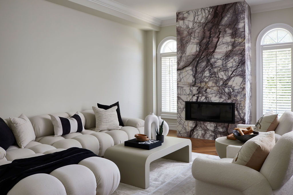 Discover how interior designers turn a stressful renovation into a smooth, enjoyable process. From managing every detail to keeping your budget on track, they ensure a stress-free home renovation from start to finish.